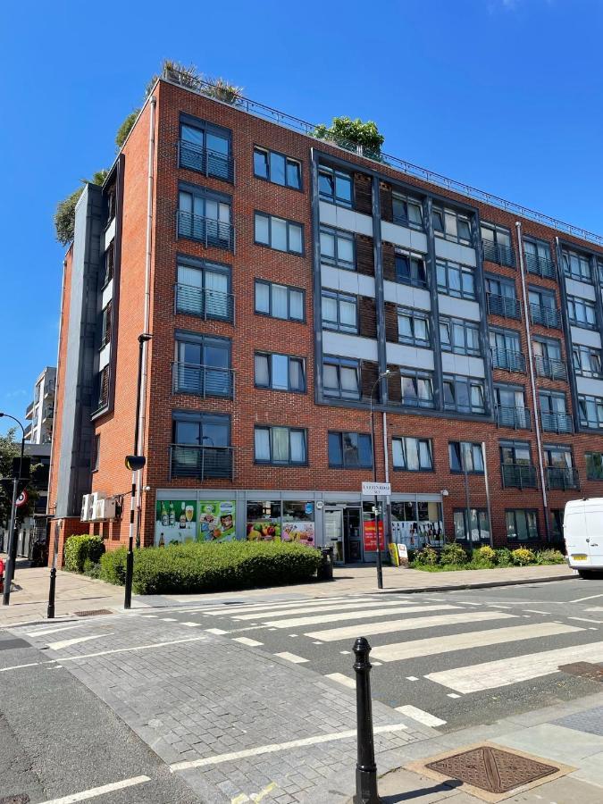 Cosy 1 Bedroom Apartment With Balcony Near Chiswick London Exterior foto